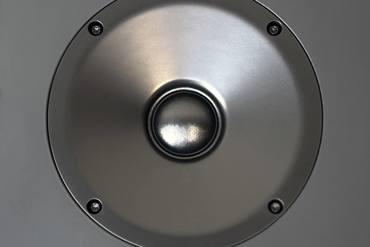 Elac